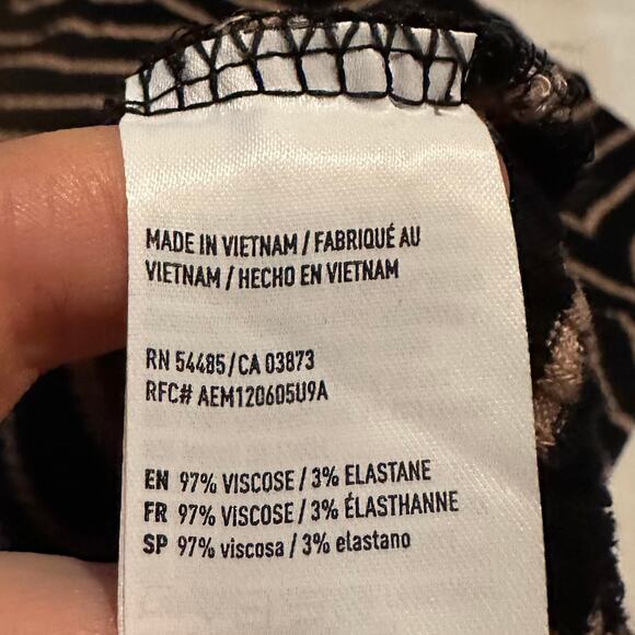 AEO American Eagle Soft & Sexy Black and Beige Striped Sweater Dress Women's M - Picture 8 of 8